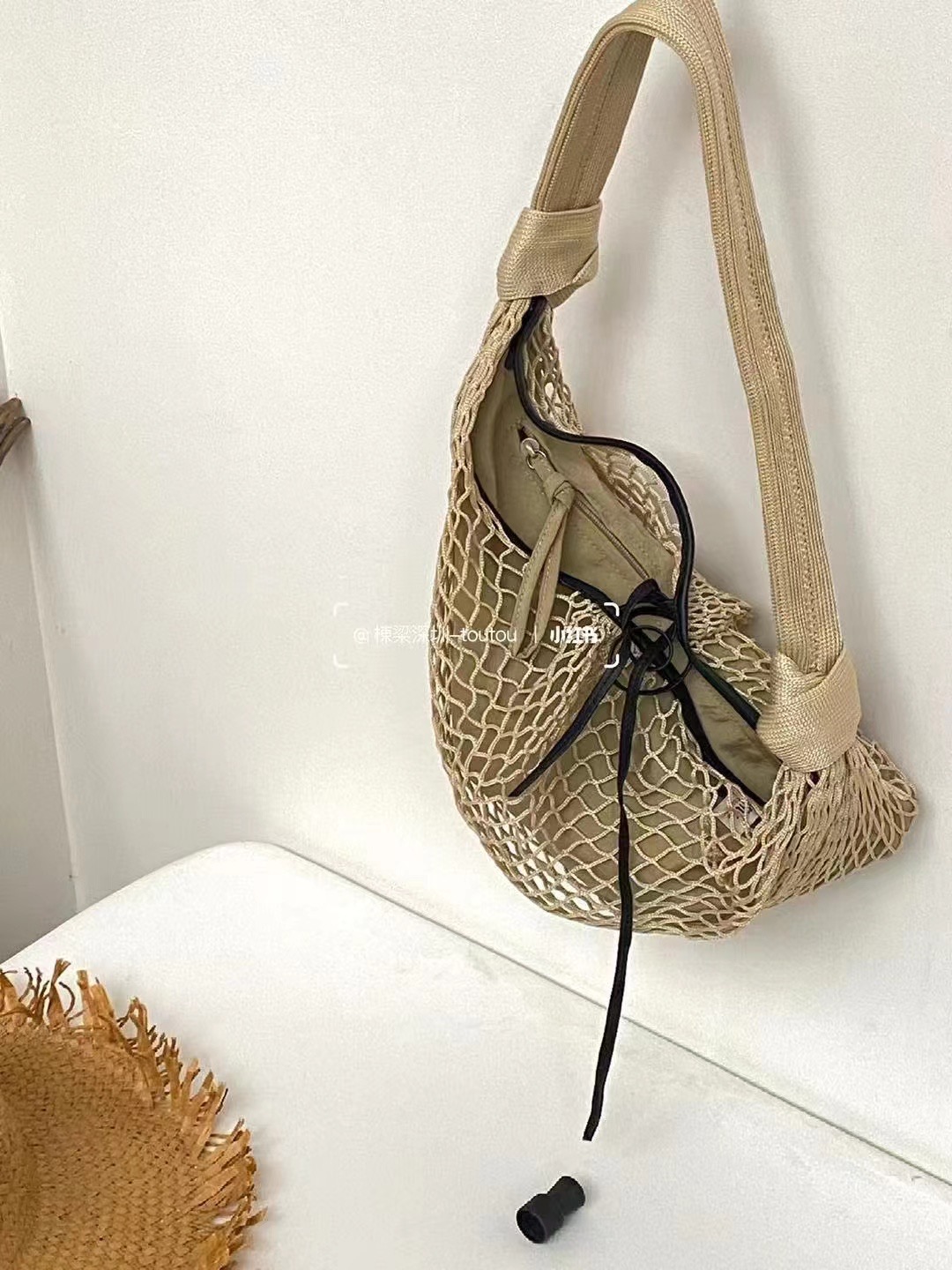 More Brand Color-Block Mesh Woven Shoulder Crossbody Bag Apricot One Size - Image 2