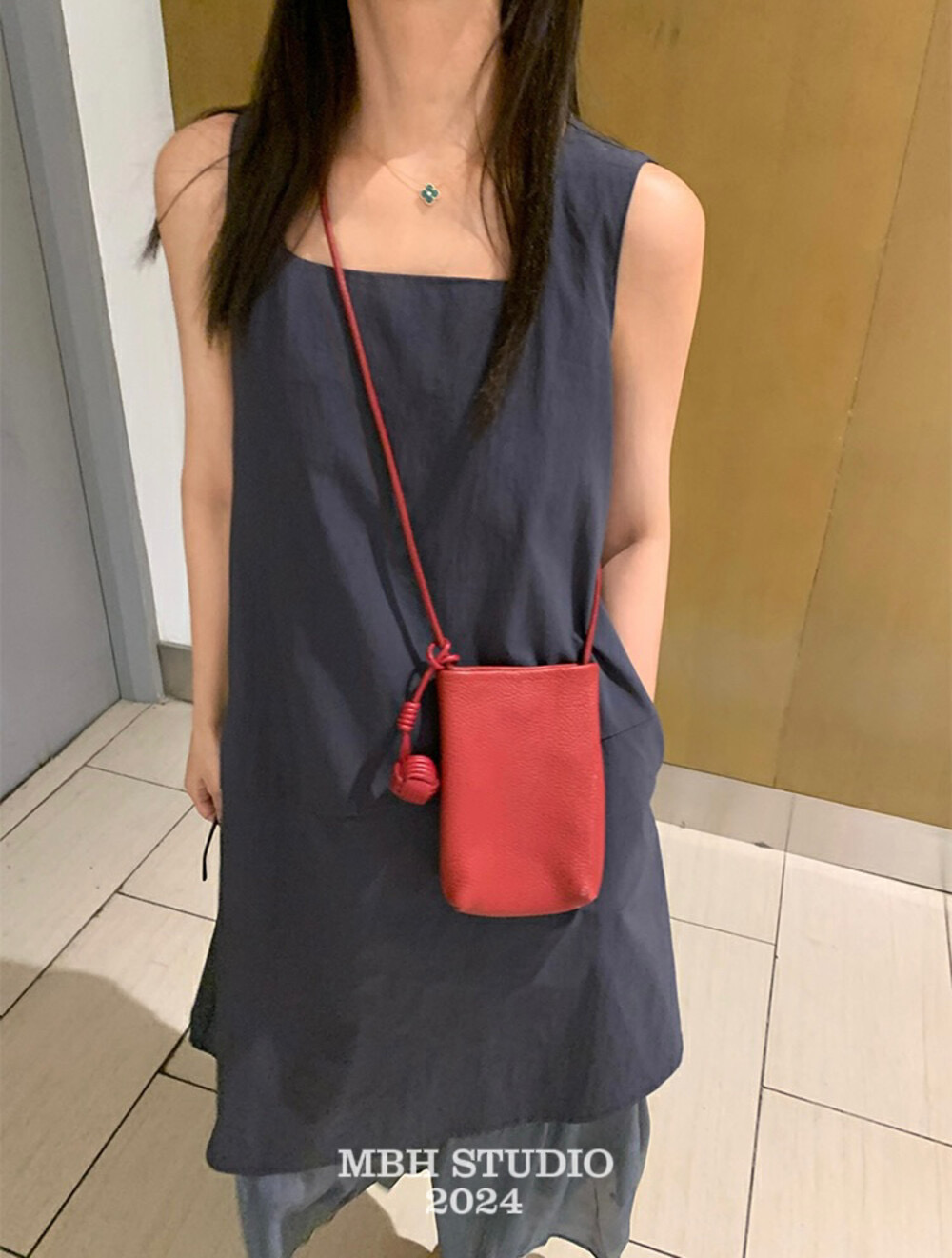 Dopamine Color Cute Woven Ball Solid Lightweight Phone Crossbody Bag with Shoulder Strap - Image 2