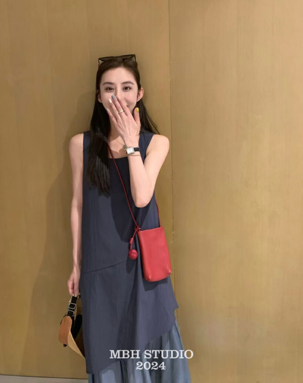 Dopamine Color Cute Woven Ball Solid Lightweight Phone Crossbody Bag with Shoulder Strap
