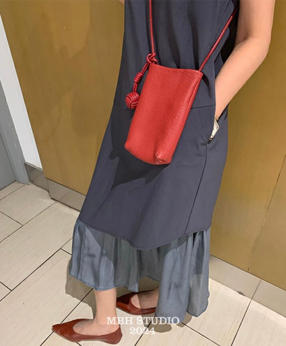 Dopamine Color Cute Woven Ball Solid Lightweight Phone Crossbody Bag with Shoulder Strap - Image 4