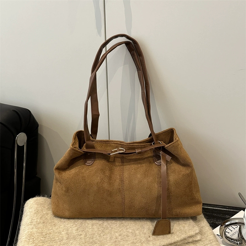 Women's Chic Single Shoulder Underarm Bag 2026 Spring Large Capacity Tote Handbag