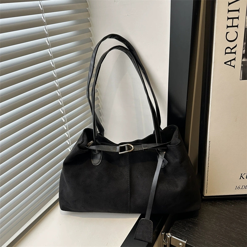 Women's Chic Single Shoulder Underarm Bag 2026 Spring Large Capacity Tote Handbag - Image 3