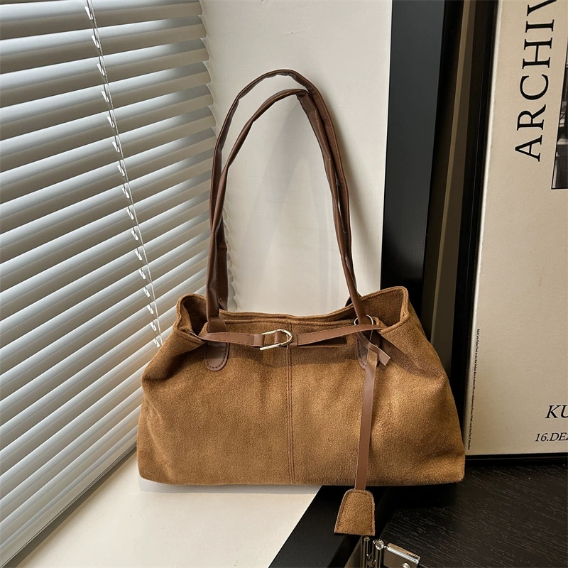 Women's Chic Single Shoulder Underarm Bag 2026 Spring Large Capacity Tote Handbag - Image 2