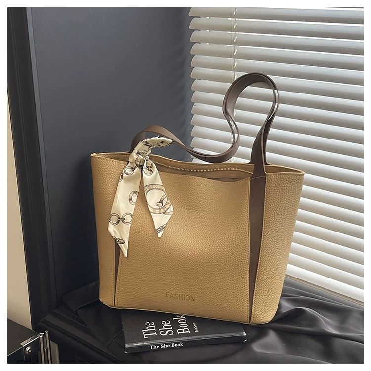 Minimalist Retro Tote Bag for Women 2025 New Shoulder Bag Large Capacity Underarm Bag Fashion Casual Handbag Trendy - Image 4