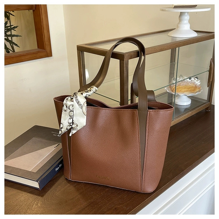 Minimalist Retro Tote Bag for Women 2025 New Shoulder Bag Large Capacity Underarm Bag Fashion Casual Handbag Trendy - Image 2