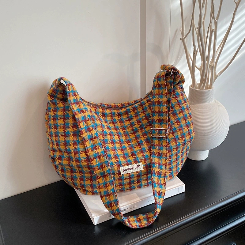 New Casual Handbag Shoulder Bag Women Versatile Plaid Crossbody Minimalist Large Capacity 2025 Dumpling Bag Trendy - Image 3